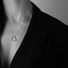 Load image into Gallery viewer, Curves15 | Necklace
