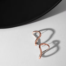 Load image into Gallery viewer, Curves04 | Earrings
